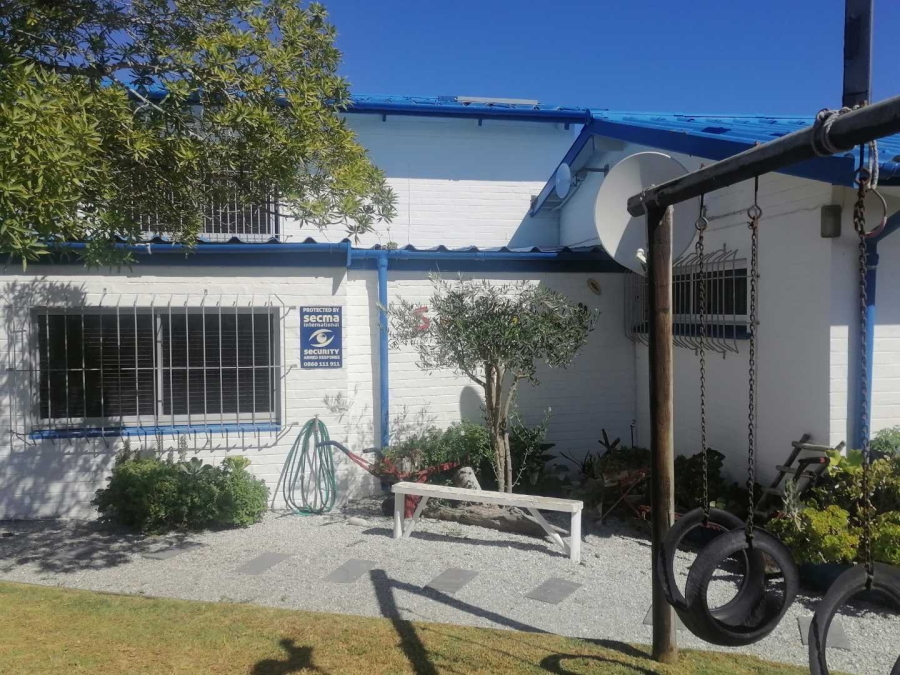 4 Bedroom Property for Sale in Pearly Beach Western Cape